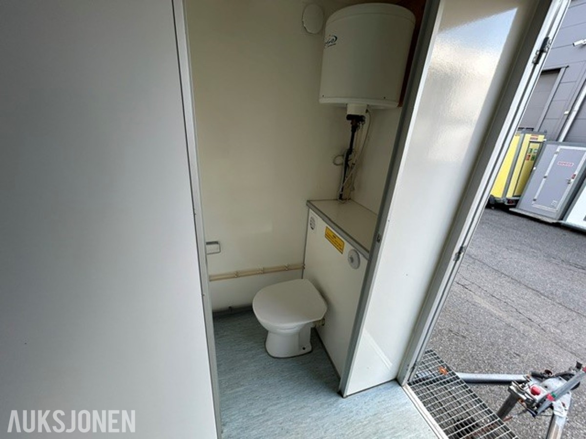 2013 Scanvogn Letthus/Mannskapsbrakke 520 – 4P med toalett og garderobe