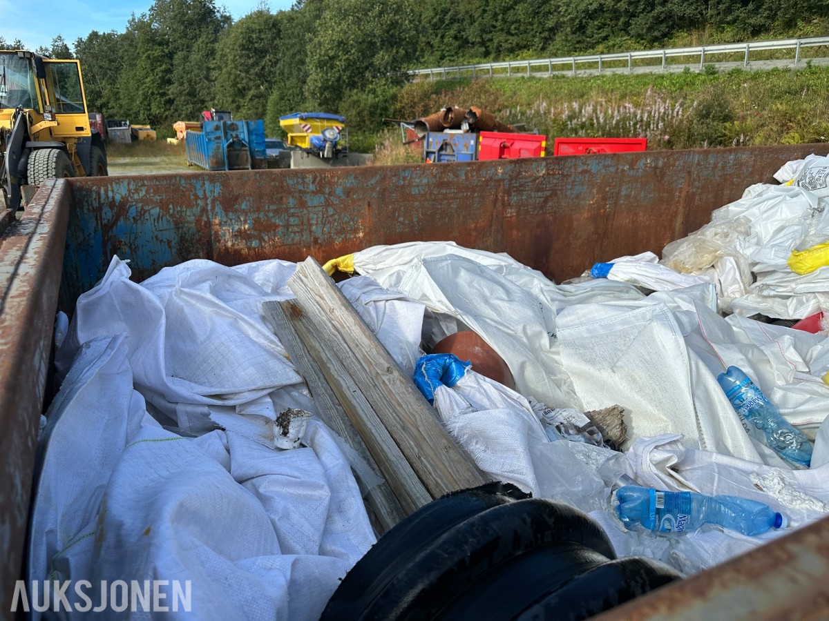 Krokkasse 6,5 m innvendig lengde, sideåpning