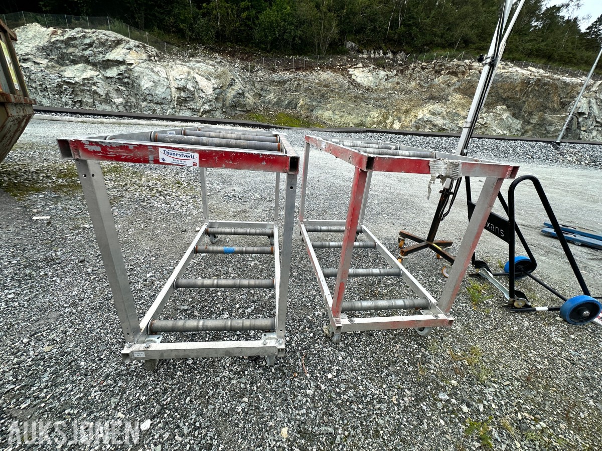 2 stk rullebukker / materialstativer i aluminium – selges samlet
