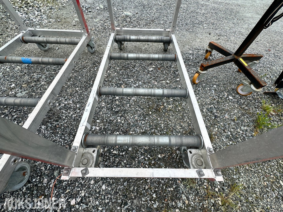 2 stk rullebukker / materialstativer i aluminium – selges samlet