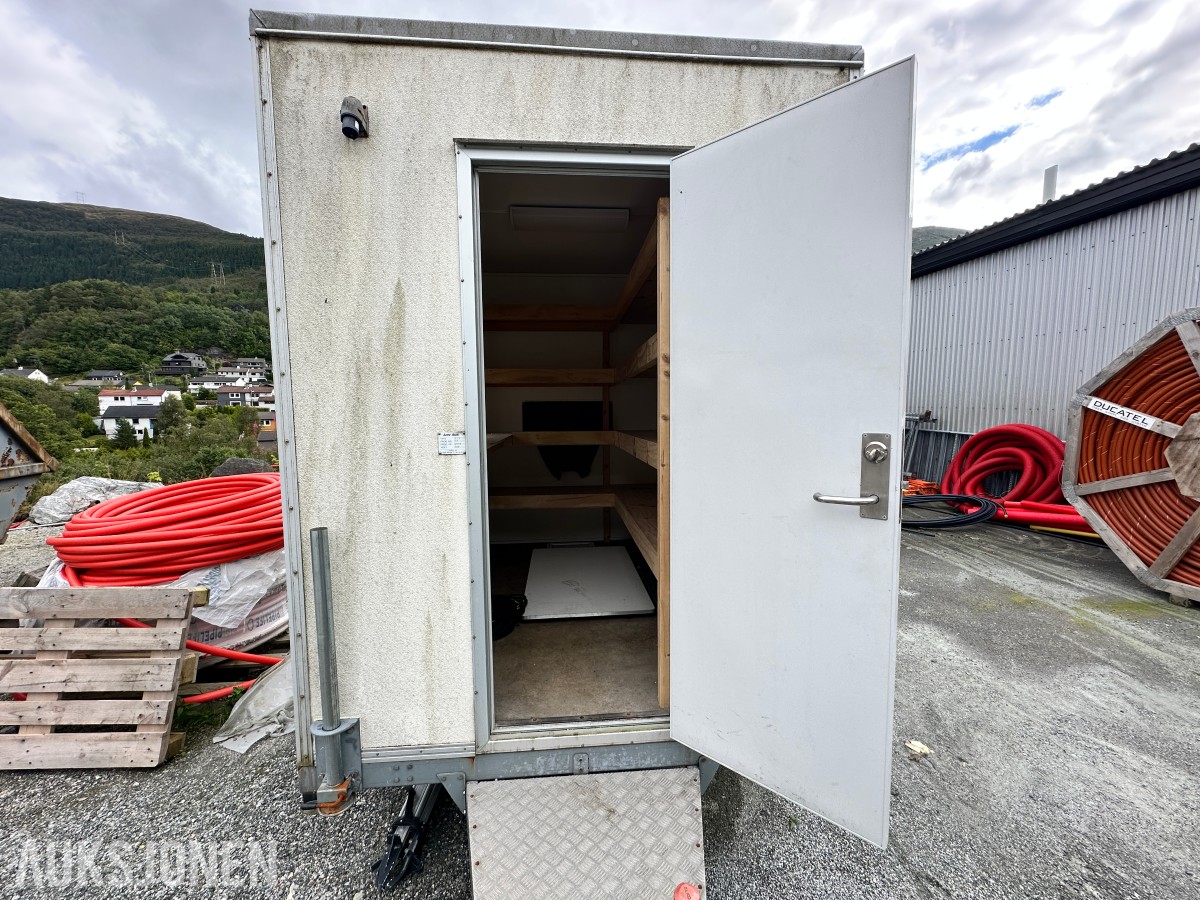 2015 Letthus på tilhenger med innredning - 700 kg