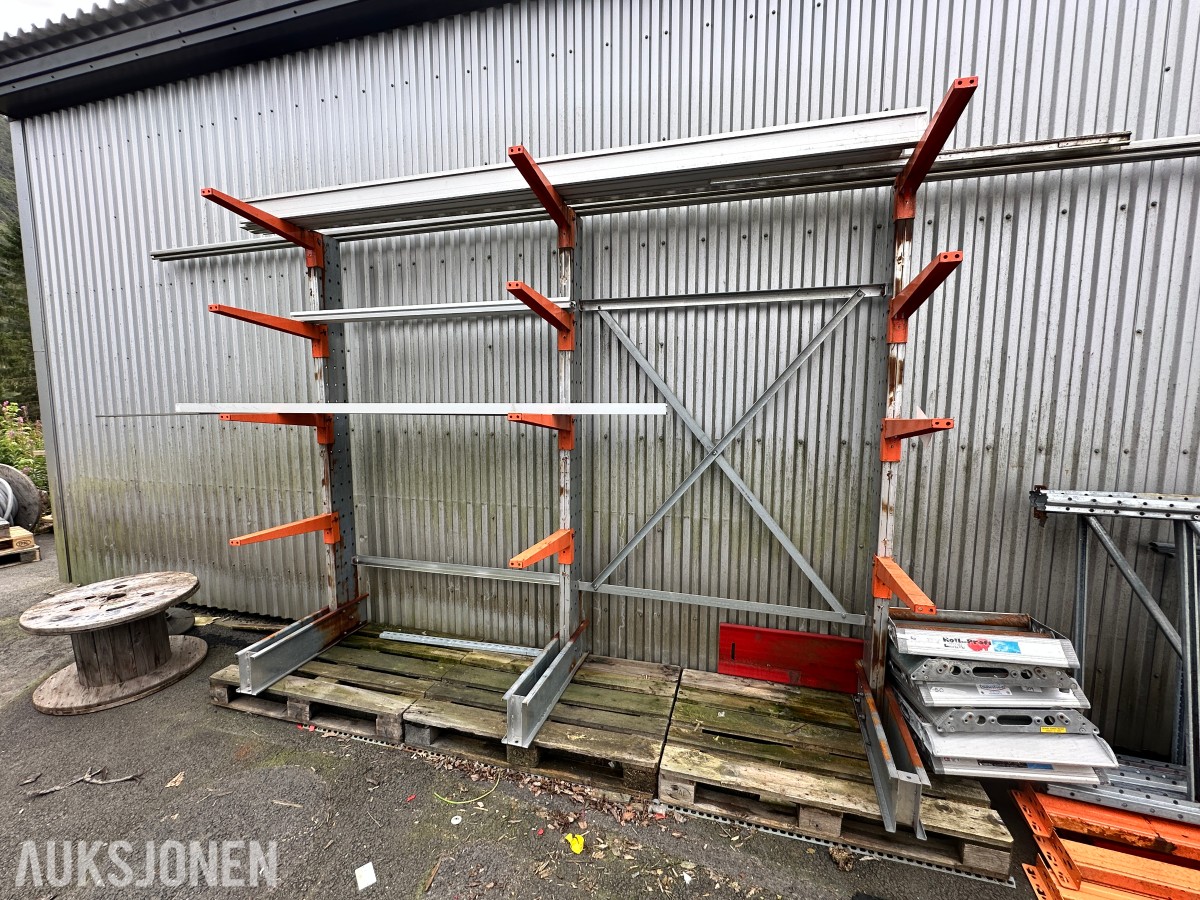 Grenreol / langgodsstativ med konsollarmer - ca. 3,06 m bred