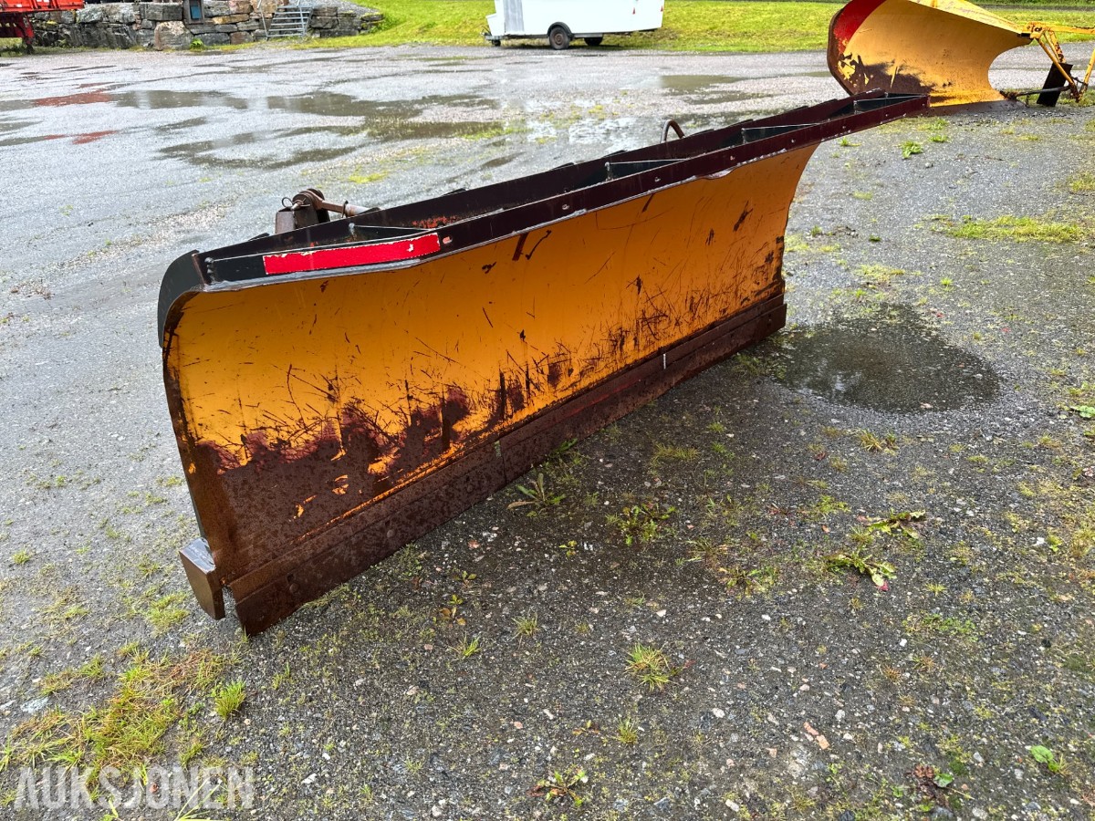 1989 Tellefsdal 2700 mm snøskjær, hydraulisk vinkling