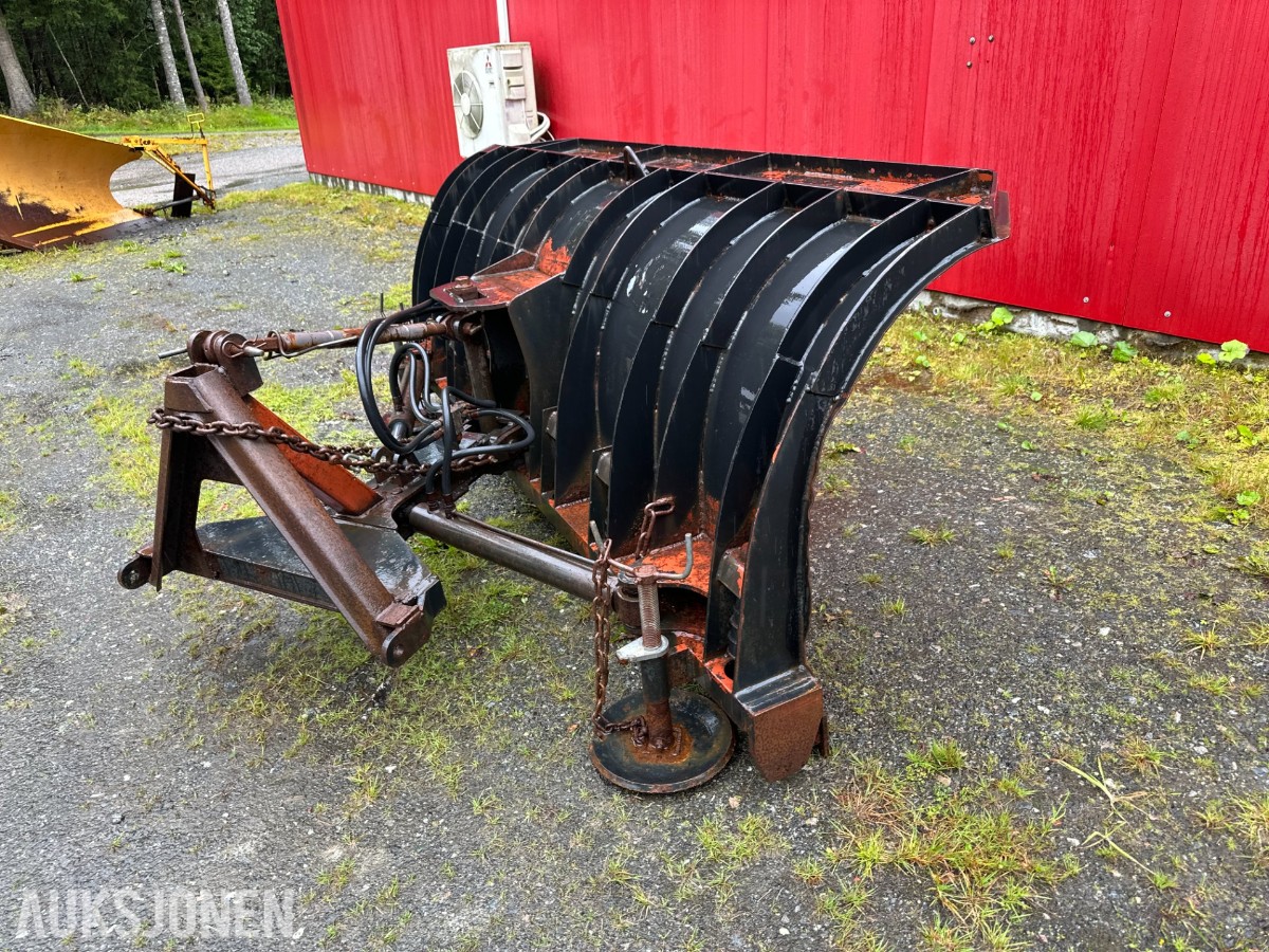 1989 Tellefsdal 2700 mm snøskjær, hydraulisk vinkling