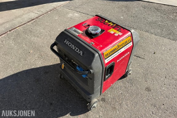 2022 Honda EU30is aggregat