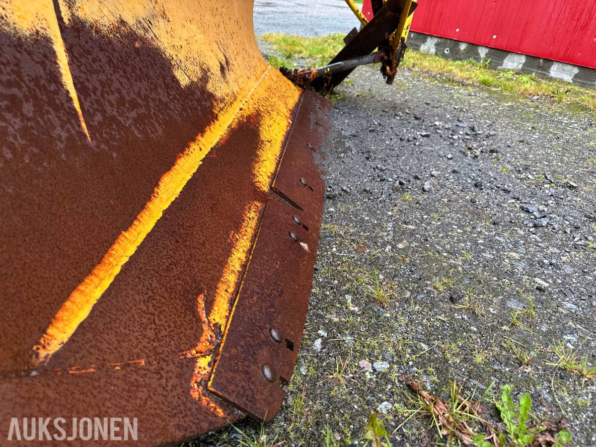 Ankerløkka V-plog med 3-punkt feste