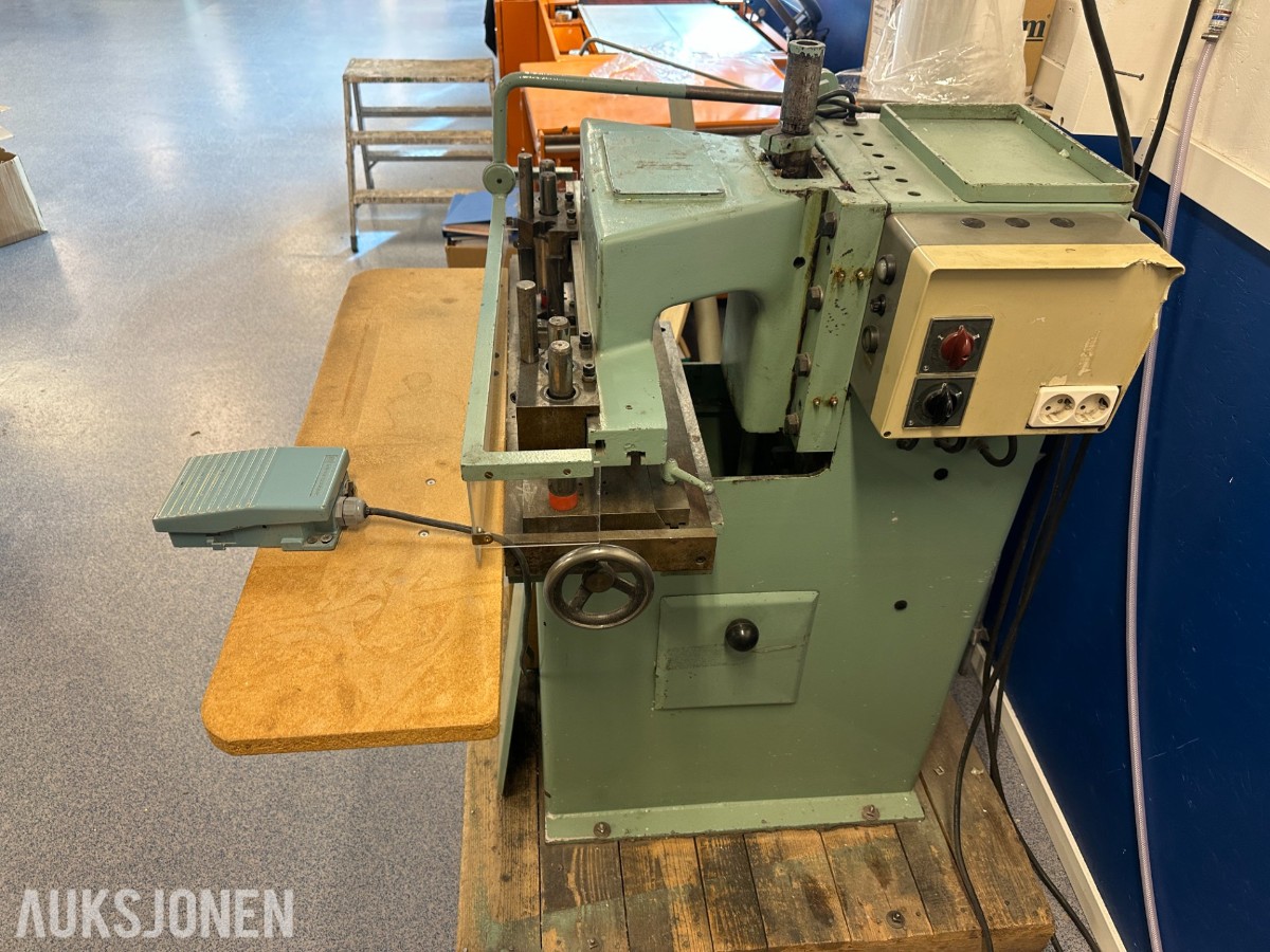 Hjørnekutter for papir | Fotpedal | Verneskjold