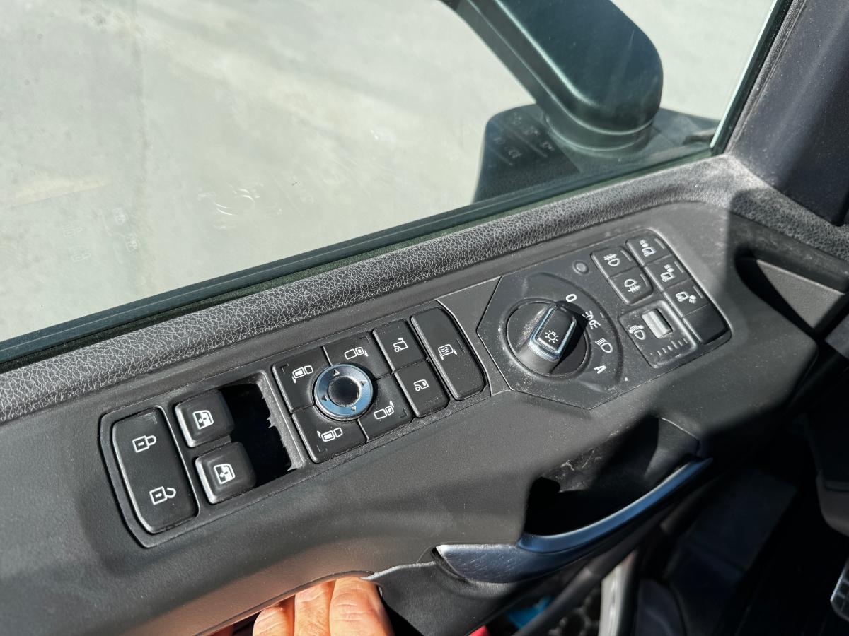 2020 Scania R580 8x4 Euro 6 brøyterigget krokbil med underliggende skjær