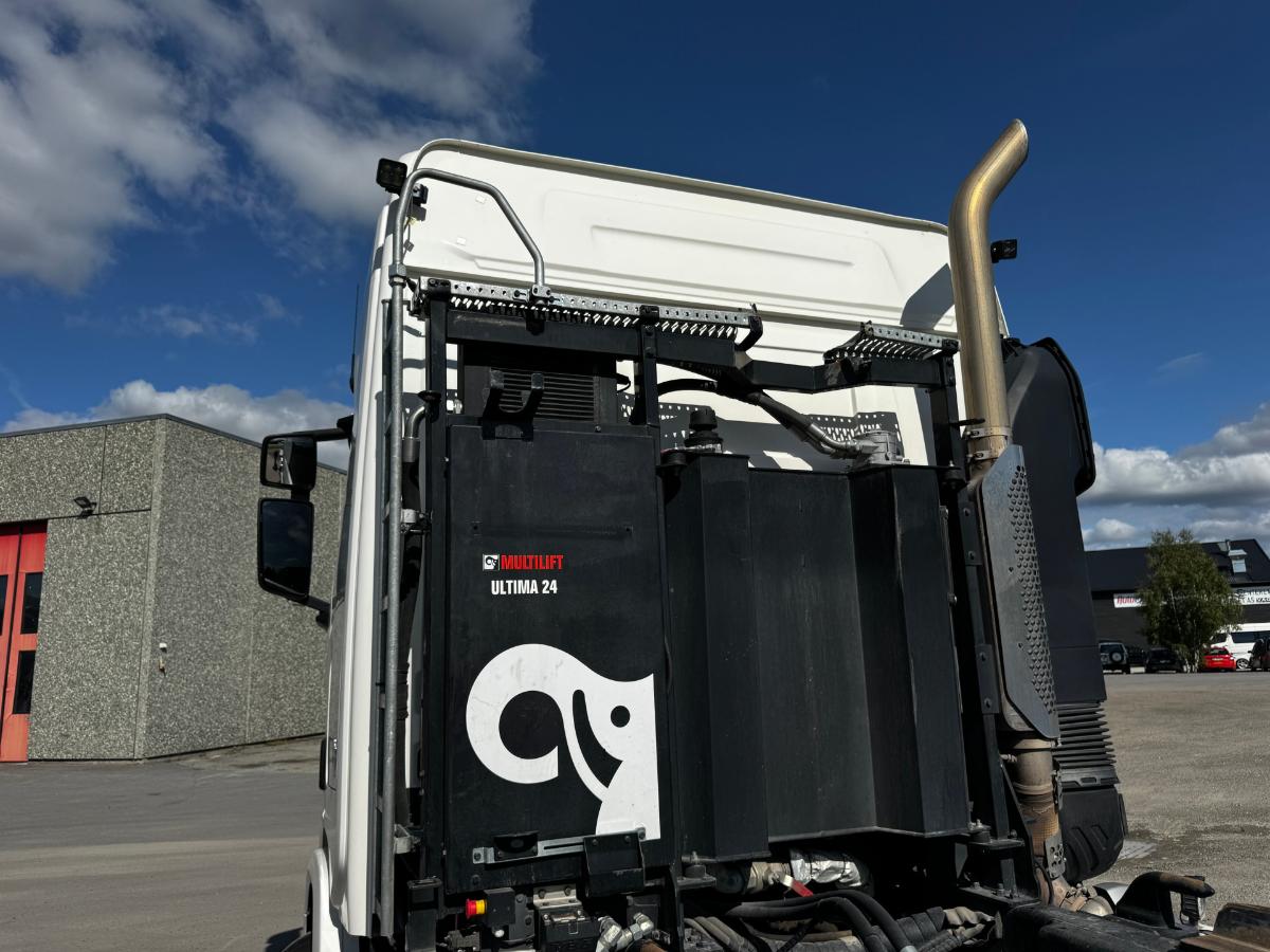 2020 Scania R580 8x4 Euro 6 brøyterigget krokbil med underliggende skjær