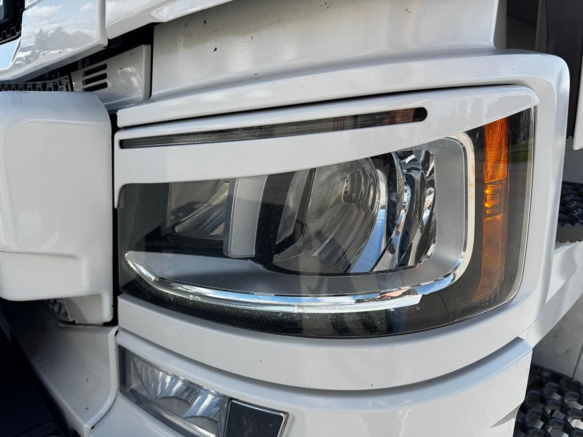2020 Scania R580 8x4 Euro 6 brøyterigget krokbil med underliggende skjær