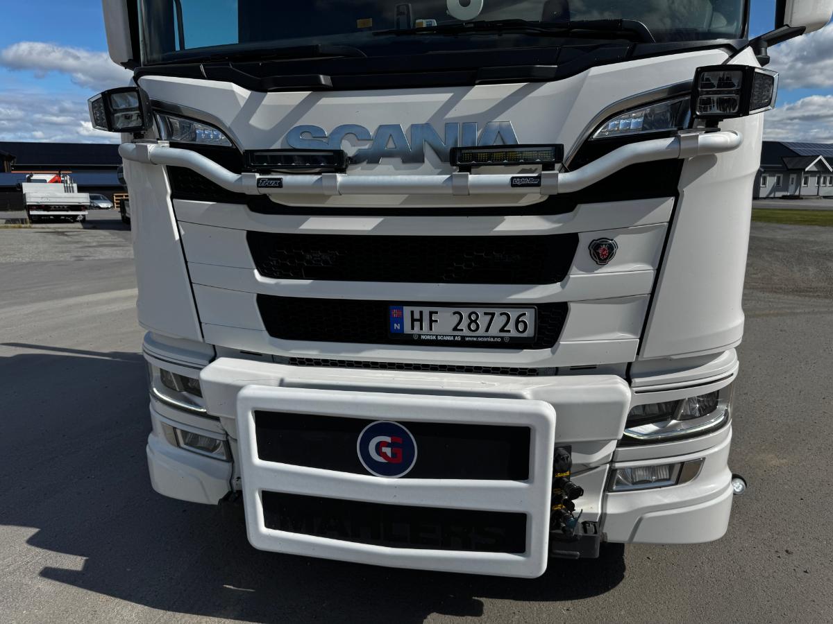 2020 Scania R580 8x4 Euro 6 brøyterigget krokbil med underliggende skjær