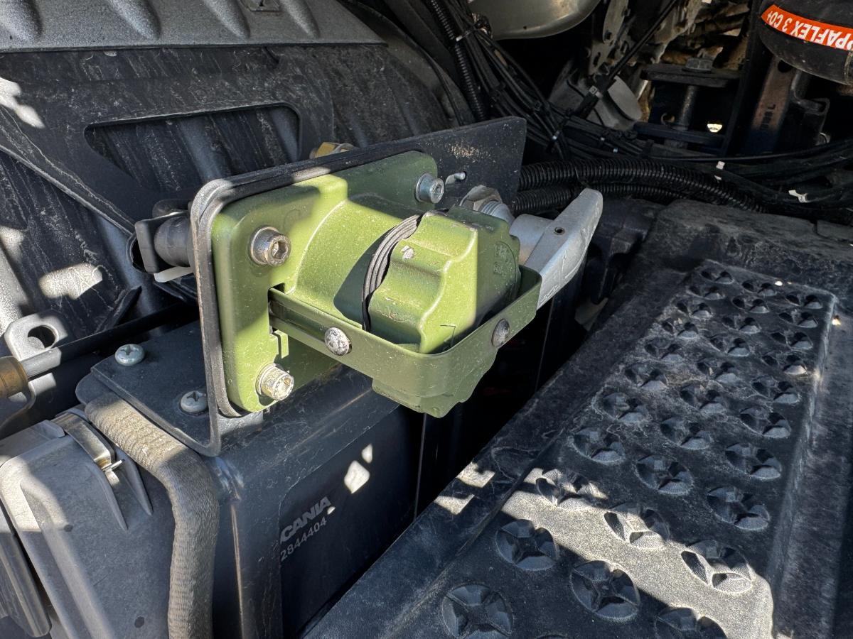 2020 Scania R580 8x4 Euro 6 brøyterigget krokbil med underliggende skjær
