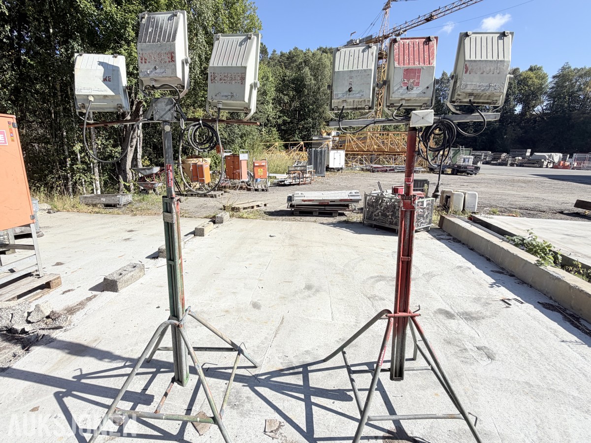 2 KOMPLETTE LYSMATER MED HALOGEN STRÅLKASTERE – 230V