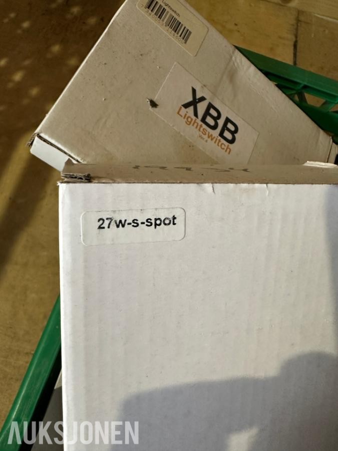 Parti med led arbeidslys/fjernlys og XBB Switch