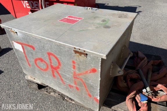 ALUMINIUMSKASSE MED LOKK – CA 80 X 50 X 50 CM