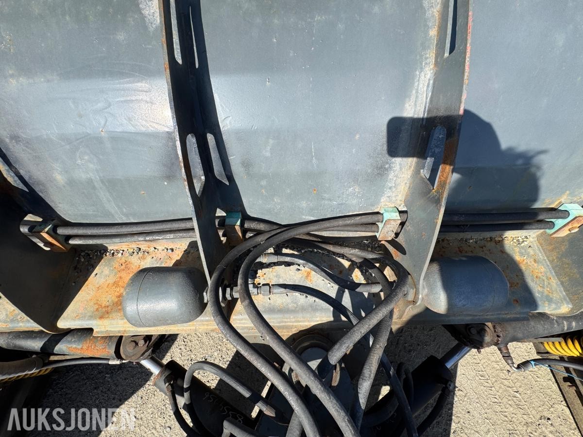 Stark U-plog med BM feste / ca 5,4 meter bredde 