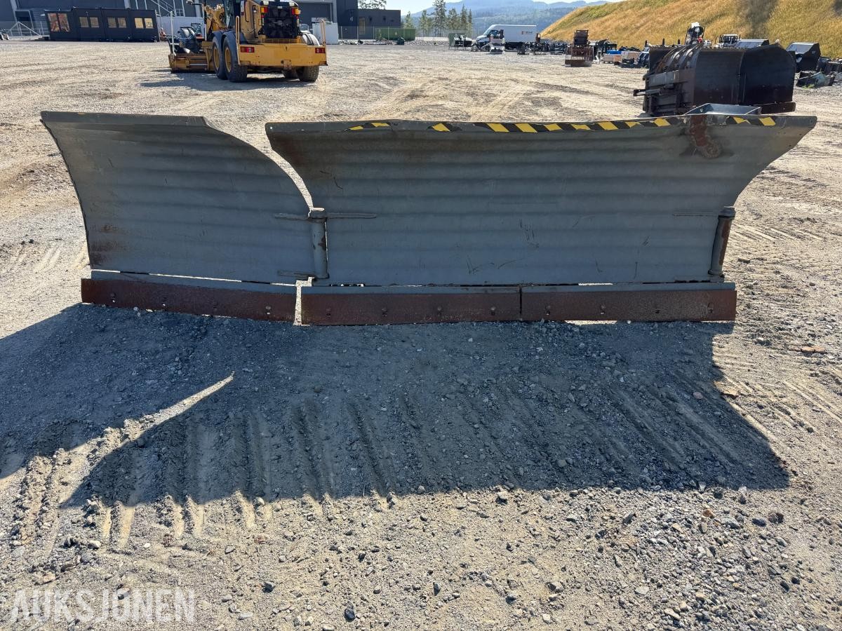 2020 Snowek U480 U-plog med BM feste / 4,8 meter