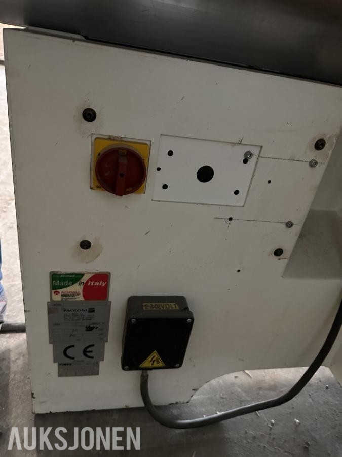 Paoloni P45 bordsag