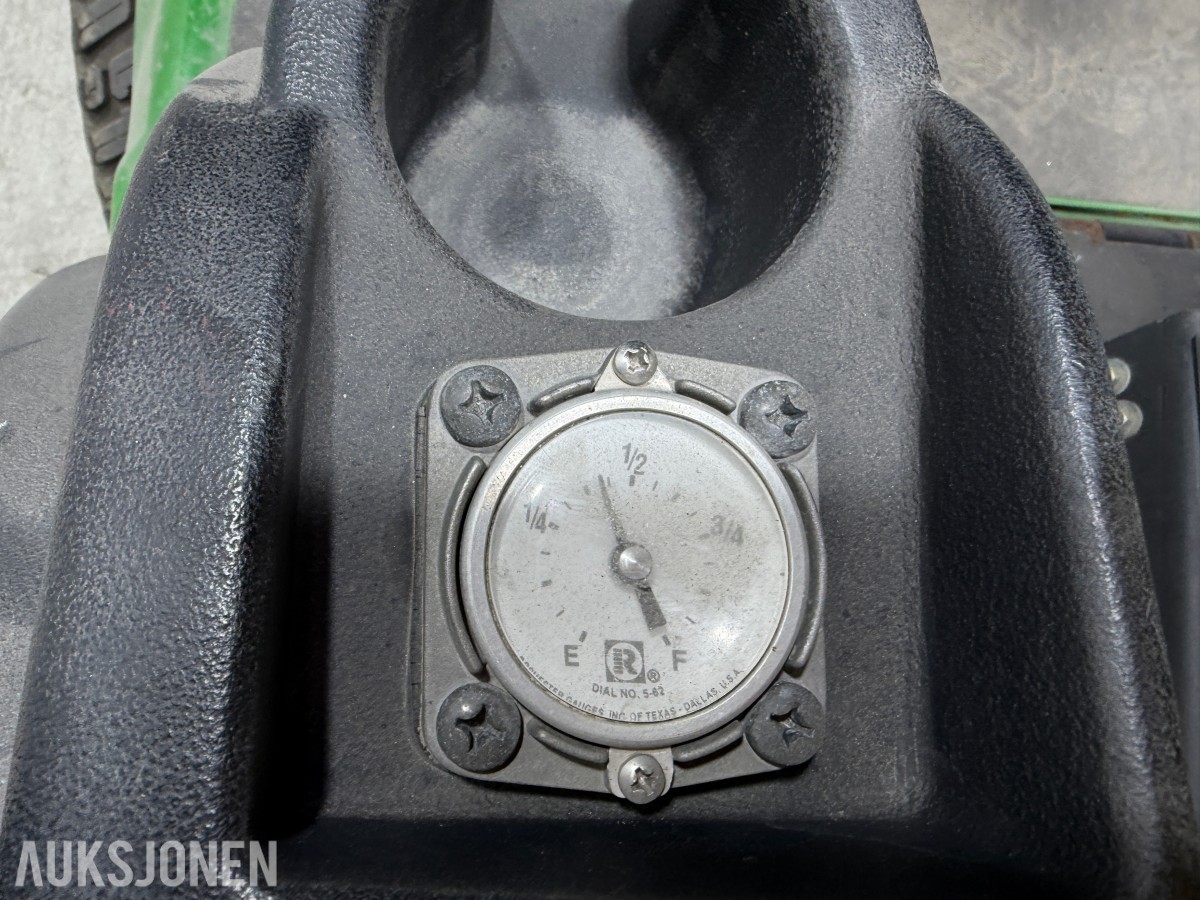 2005 John Deere 1445 plentraktor