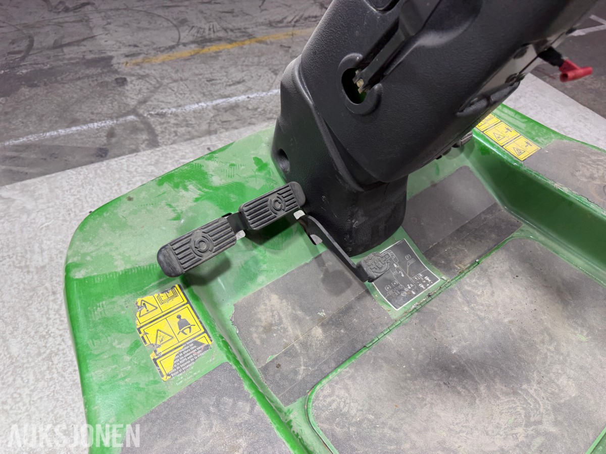 2005 John Deere 1445 plentraktor