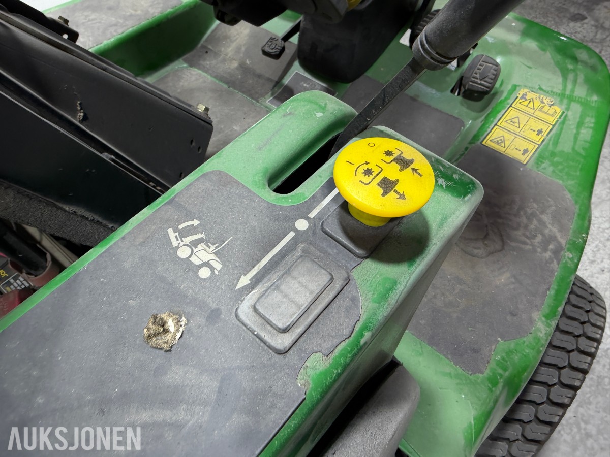 2005 John Deere 1445 plentraktor