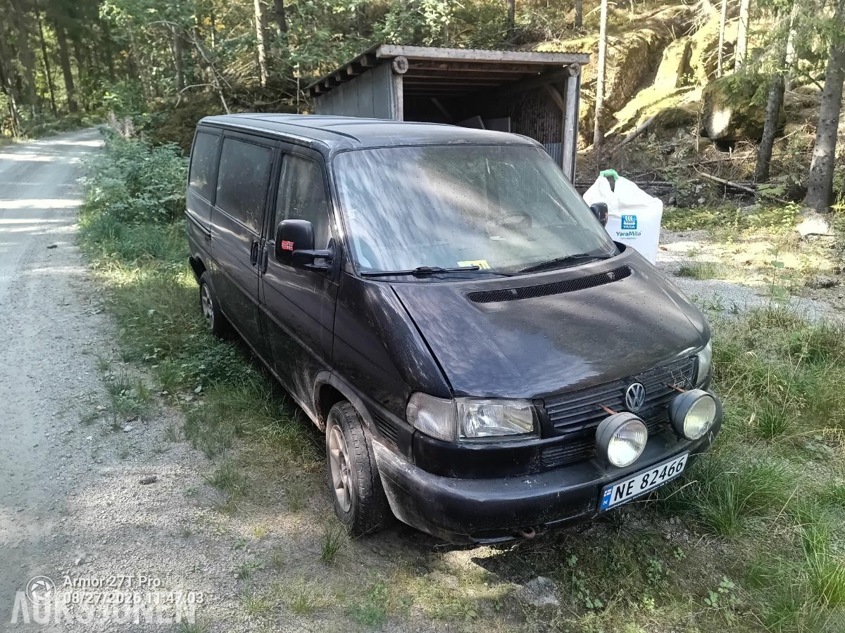 2000 Volkswagen Caravelle 2.5 102hk manuell - ingen minstepris