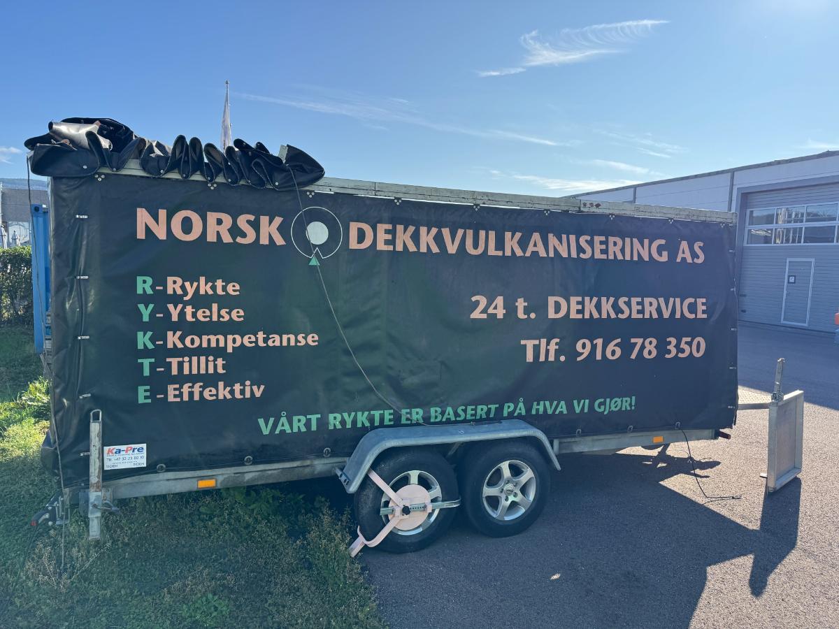 2016 Norgeshengern kappelhenger med ekstra plattform utvendig / 2 akslet
