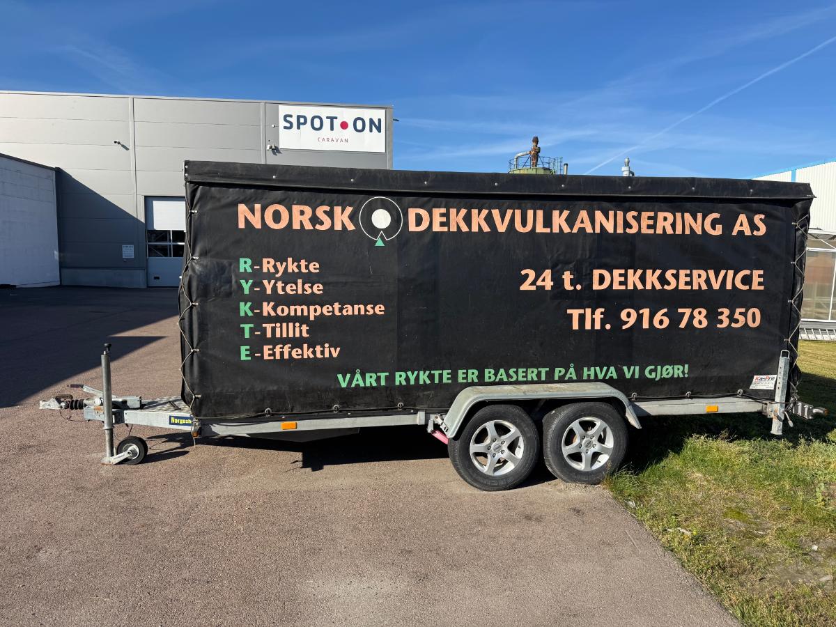 2016 Norgeshengern kappelhenger med ekstra plattform utvendig / 2 akslet 