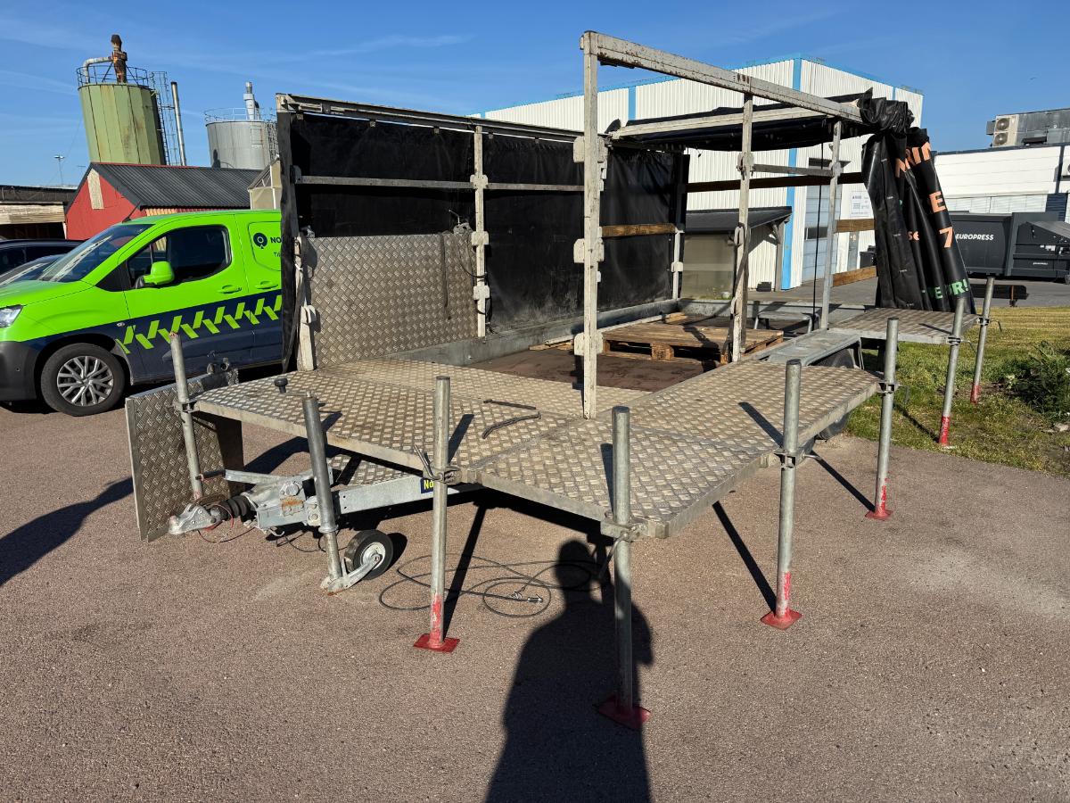 2016 Norgeshengern kappelhenger med ekstra plattform utvendig / 2 akslet 