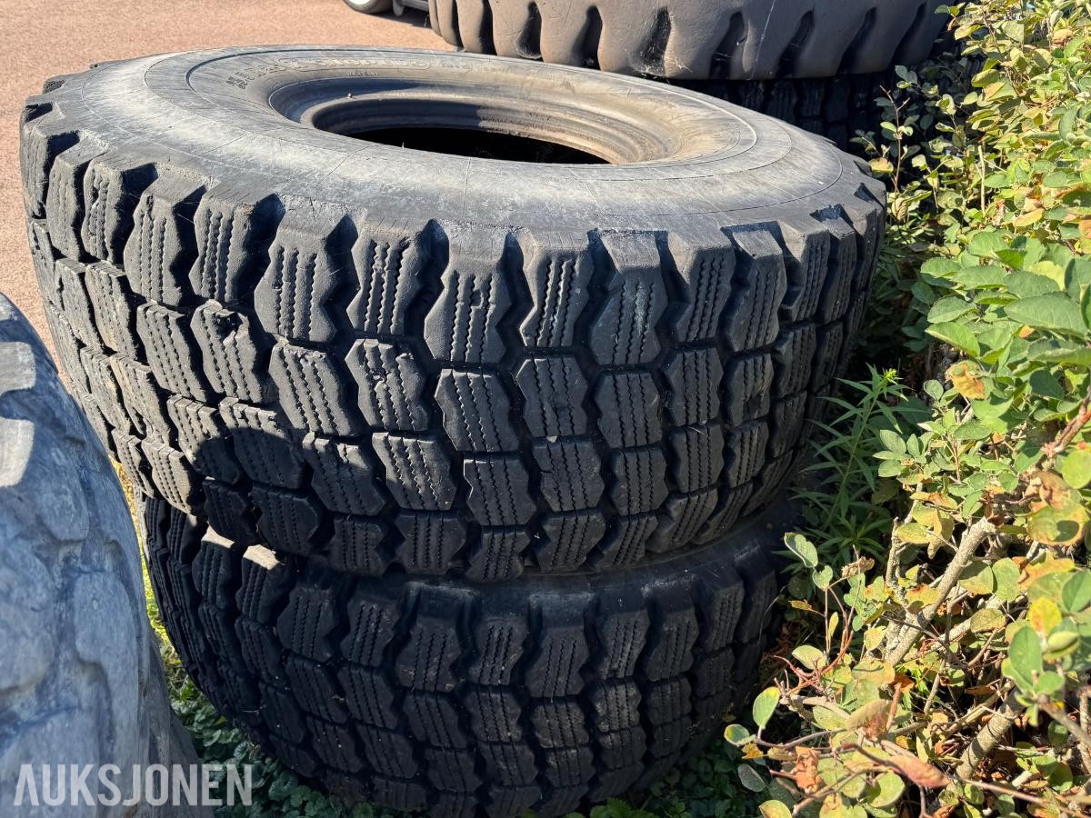 Michelin X snoplus 23.5R25 / 4 stk