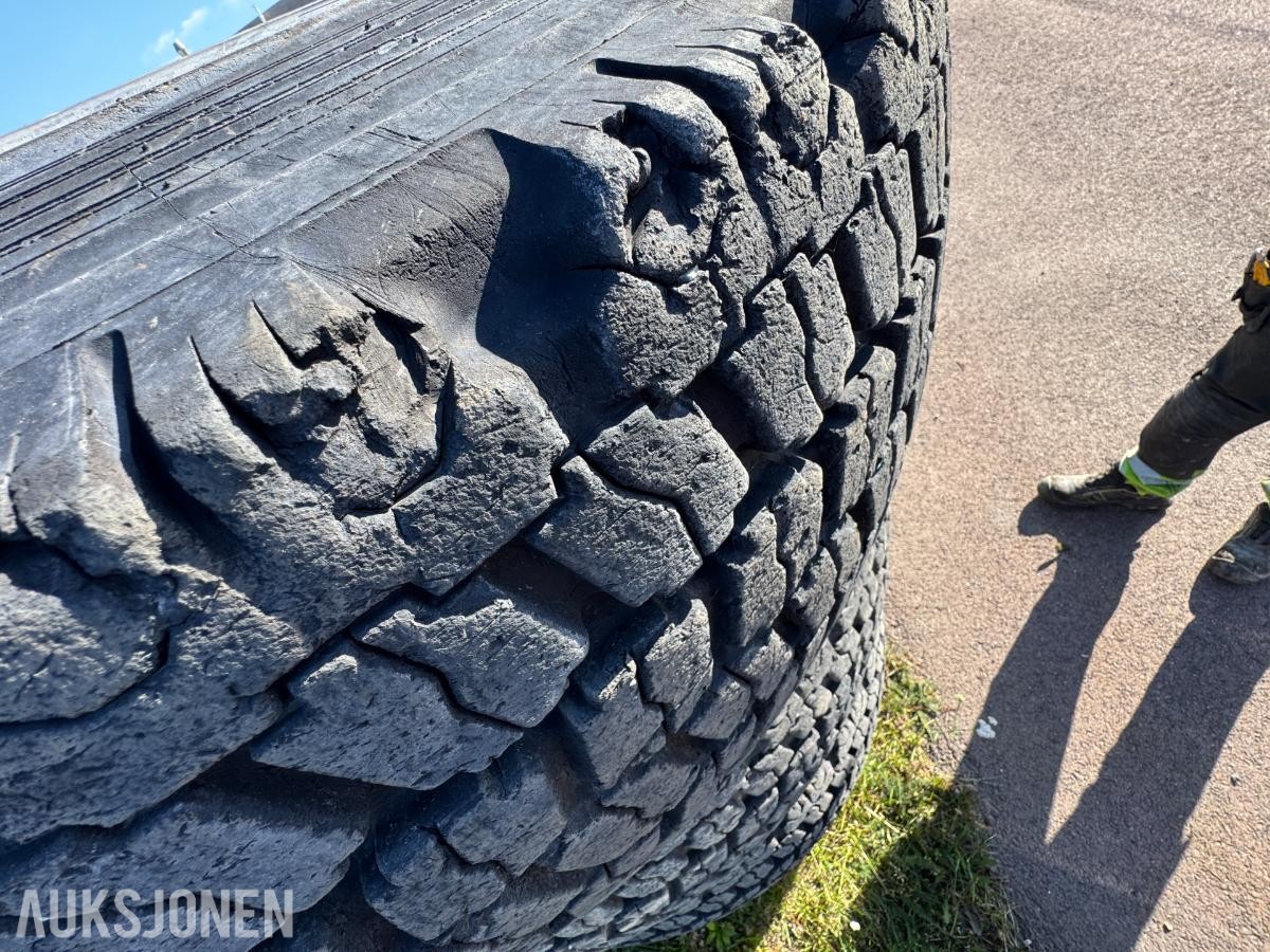 Bridgestone V-Steel Snow Wedge 23.5R25 / 3 stk