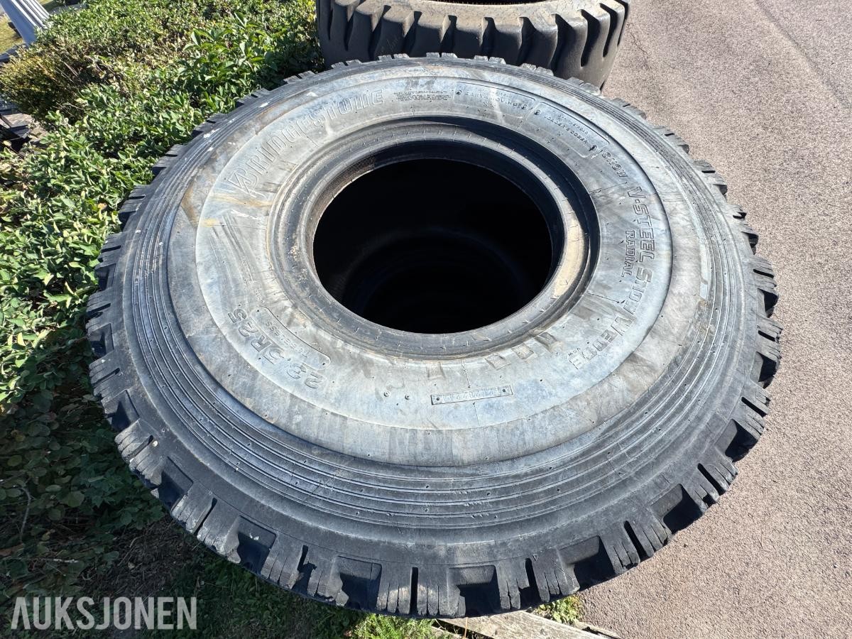 Bridgestone V-Steel Snow Wedge 23.5R25 / 3 stk