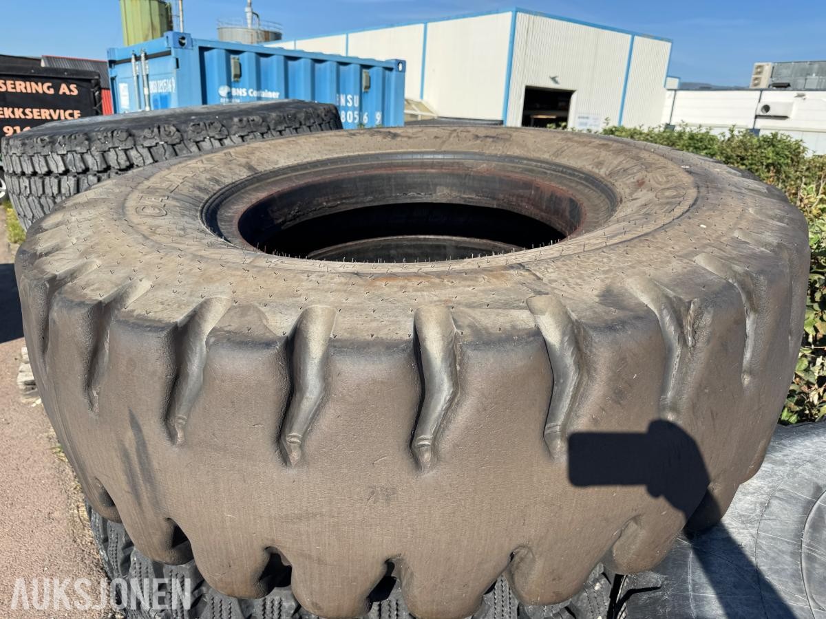 Galaxy HM-450E / 18.00-33 truckdekk / 1 stk