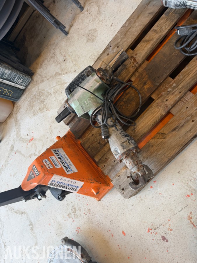 2011 Hitachi H90SE elektrisk pigghammer 1450 W