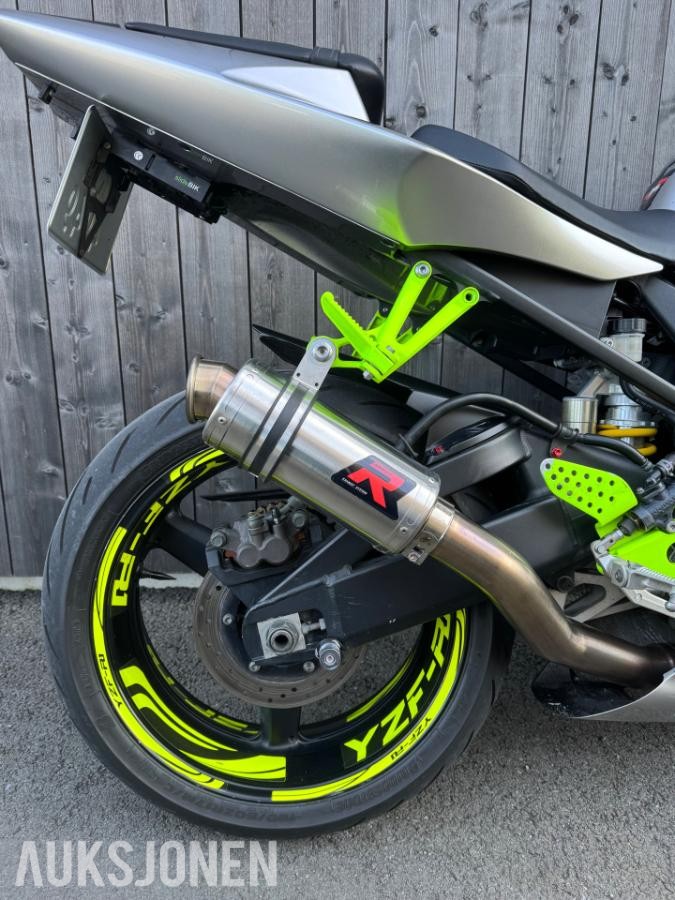 2002 Yamaha YZF-R1