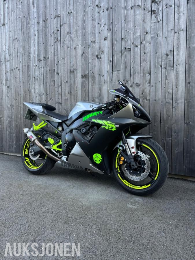 2002 Yamaha YZF-R1