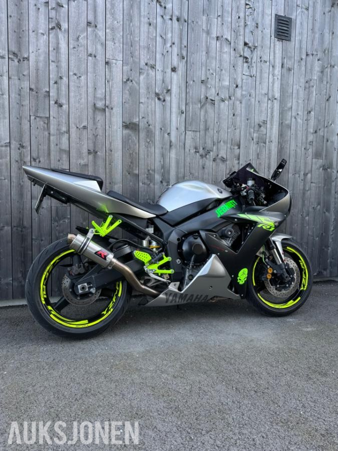 2002 Yamaha YZF-R1