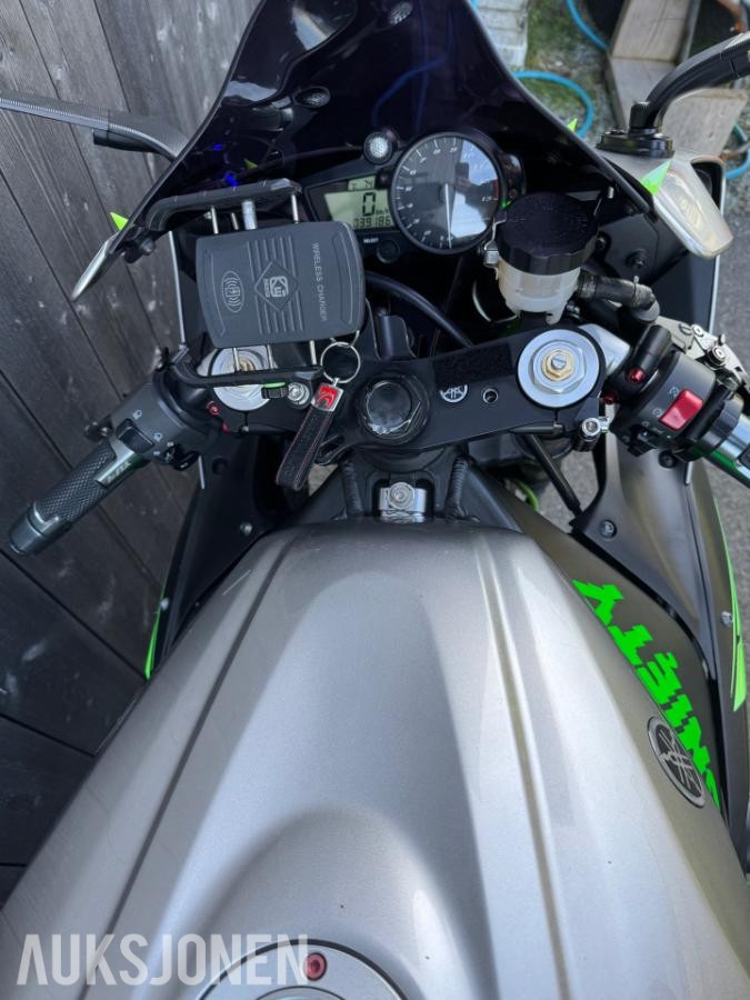 2002 Yamaha YZF-R1