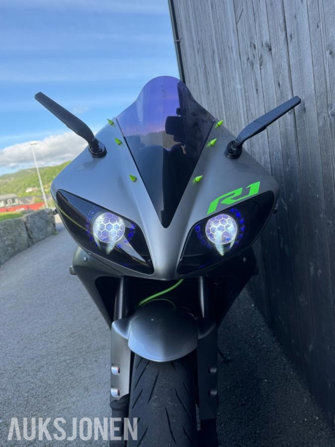 2002 Yamaha YZF-R1