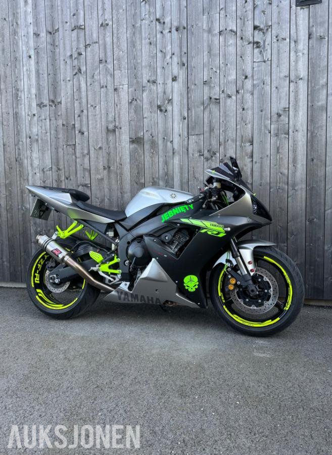 2002 Yamaha YZF-R1