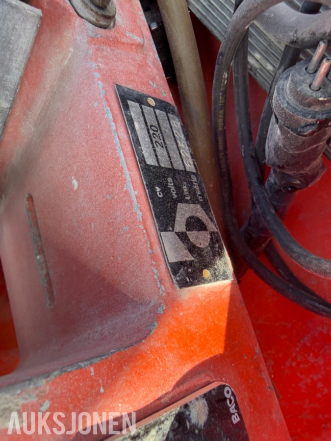 Elektrisk fliskutter / våtsag 220 V i transportkasse