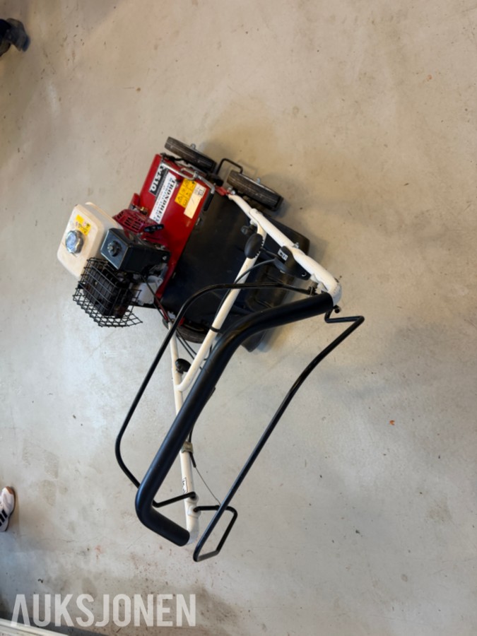 Hellbürger TV510 vertikalskjærer / plenlufter med Honda GX160 bensinmotor