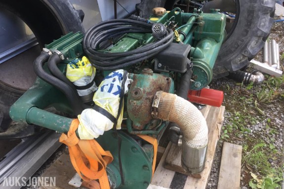 1900 Volvopenta Td41 200hk - Komplett motor og aggregat 290, og et aggregat i deler
