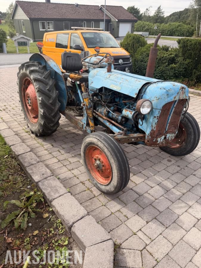 1956 Ford Dexta traktor