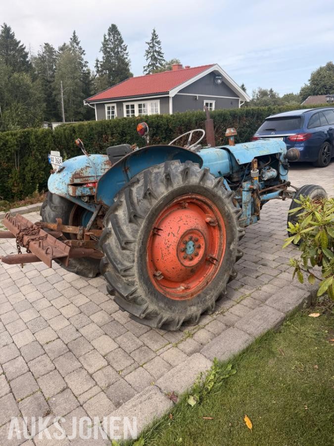 1956 Ford Dexta traktor