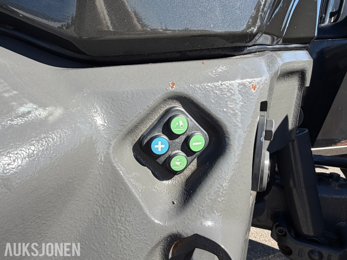2021 VALTRA UNLIMITED T174 - TWINTRACK - SKOGSRIGG - FRONTHYDRAULIKK/PTO - 800 TRELLEBORG - IKKE SALT/LANDBRUKSKJØRT