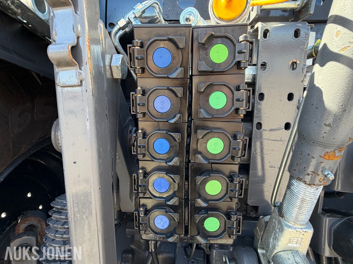 2021 VALTRA UNLIMITED T174 - TWINTRACK - SKOGSRIGG - FRONTHYDRAULIKK/PTO - 800 TRELLEBORG - IKKE SALT/LANDBRUKSKJØRT