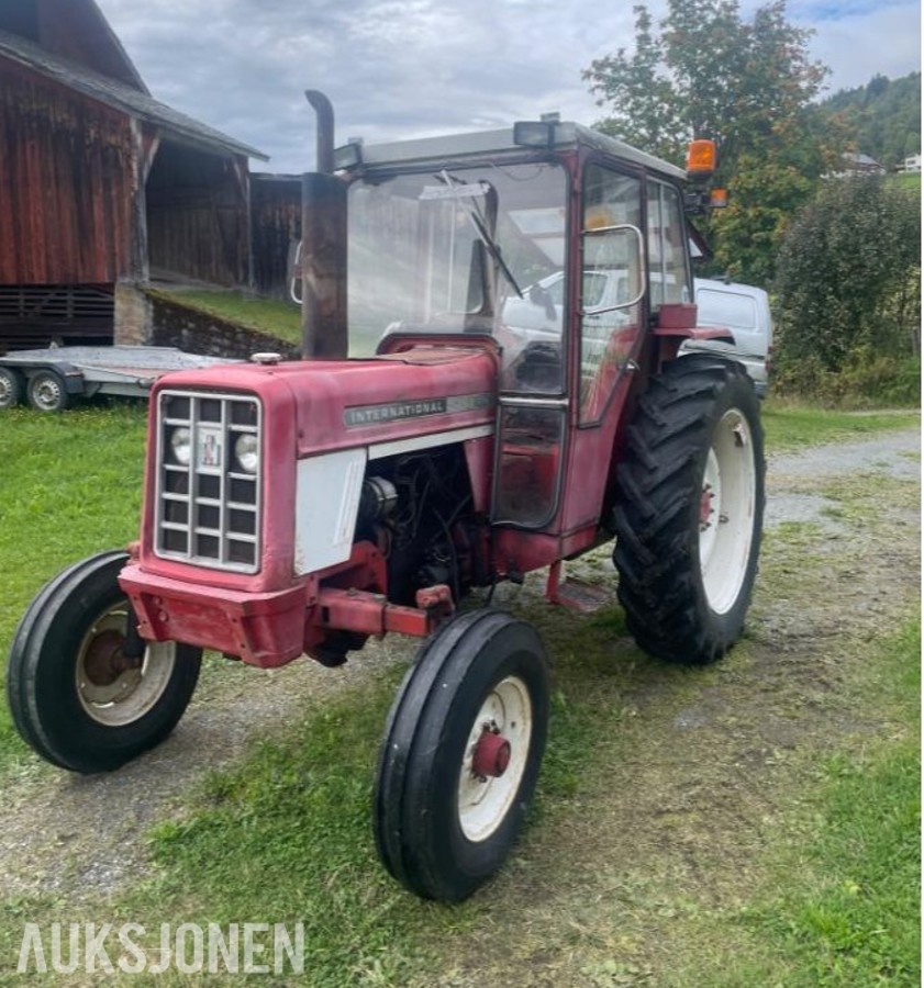 1971 International 574 traktor - mva fri