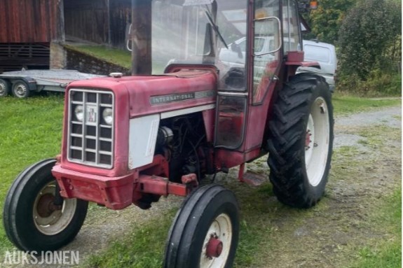 1971 International 574 traktor - mva fri