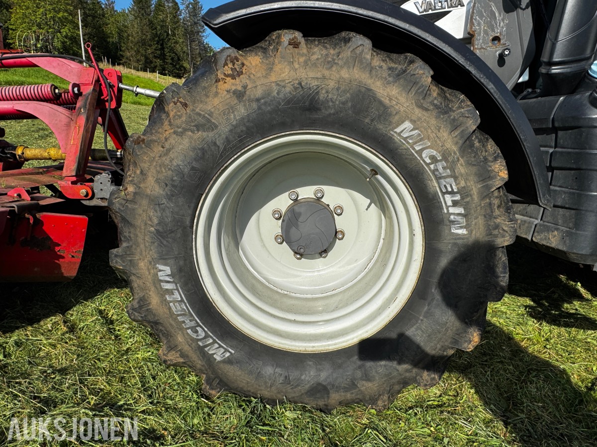 2017 Valtra N174 D - 166 hk - 50 km/t - Ålö frontlaster - EU godkjent til august 2028